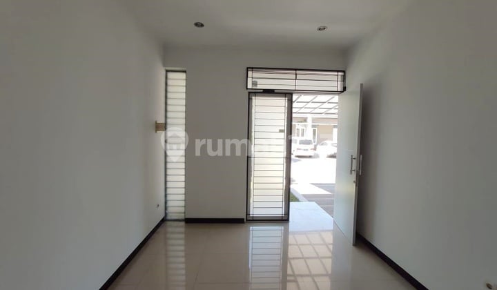 Rumah 1,5 Lantai Bagus Tki 5 Sommervile