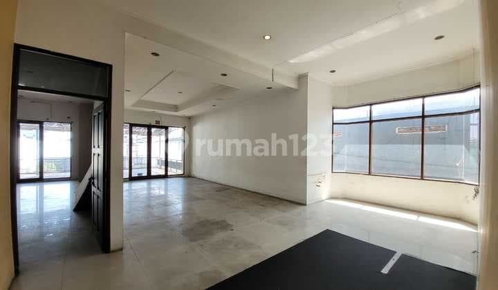 Rumah Mainroad 2 Lantai di Peta, Bandung Cocok Untuk Usaha