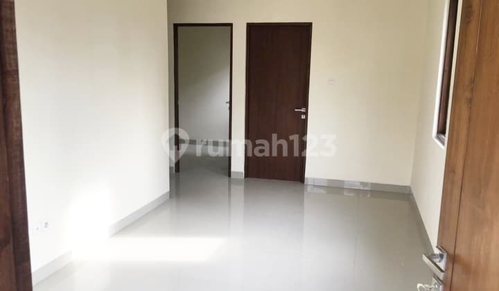 Rumah Bagus Spring Garden, Ciganitri