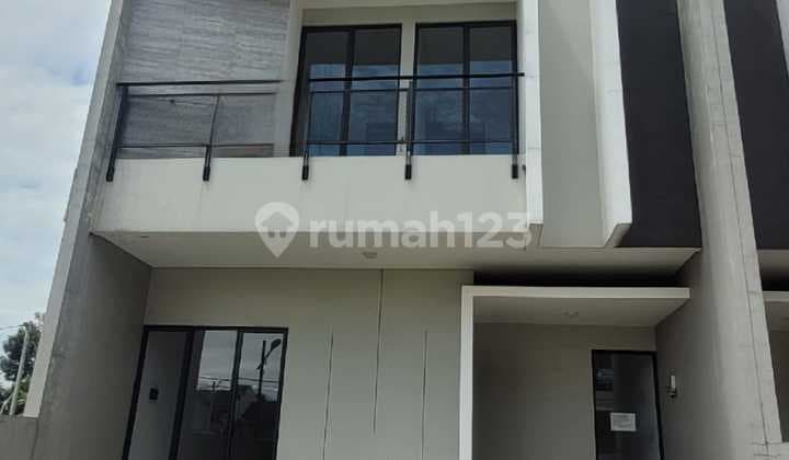 Rumah 2 Lantai di Batununggal Indah 2 Unit
