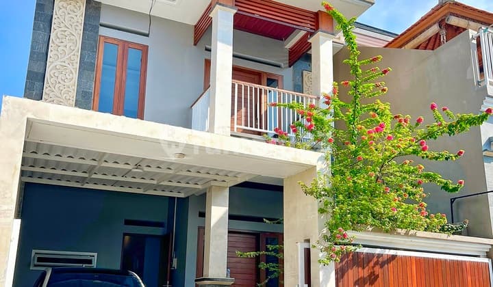 Rumah Cantik 2 Lantai Siap Huni Area Ayani Utara Lumintang
