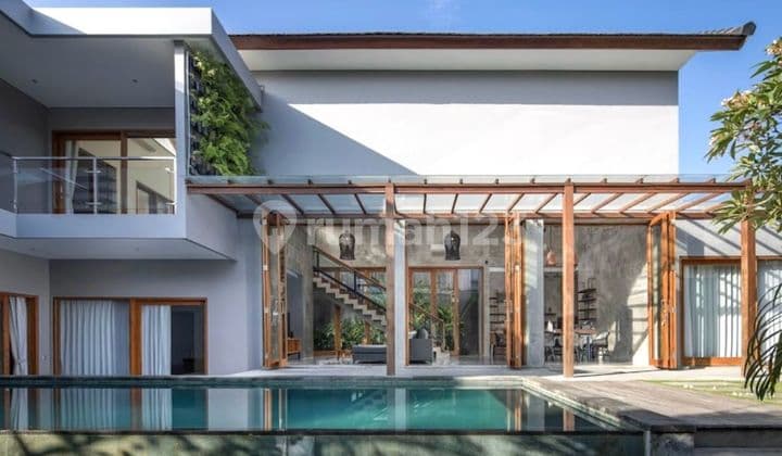 Luxury Industrial Style Villa Kerobokan Near Canggu