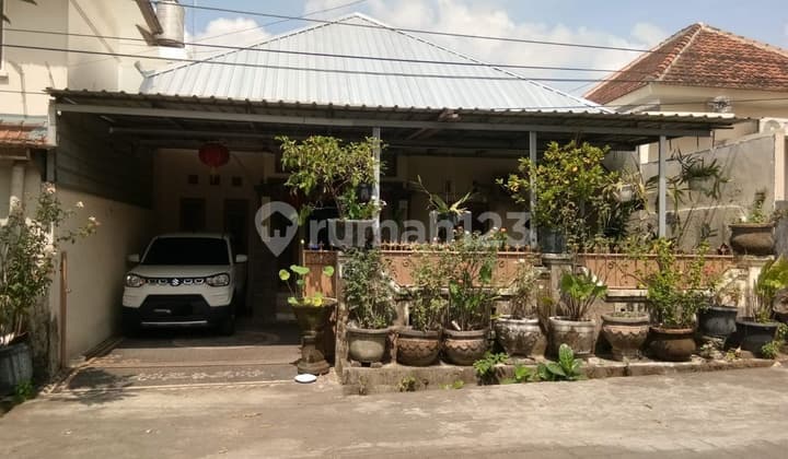 Rumah Nyaman 2 Lantai Unfurnished Shm Imb Ada