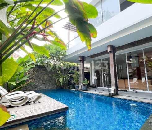 LUXURY VILLA KEROBOKAN FULLY FURNISHED DEKAT SEMINYAK