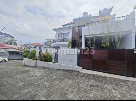 Rumah Semi Villa Denpasar Barat Freehold
