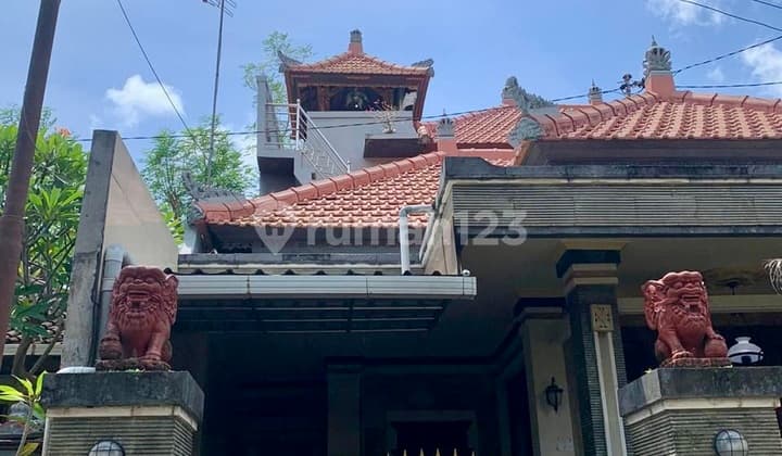 3-Story House Facing East, North Denpasar - 5 Minutes to Living World