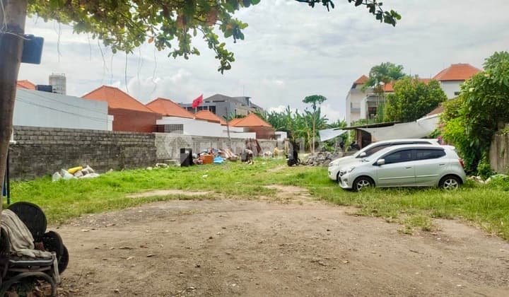 Tanah Kapling Premium 5 Slot di Seminyak - Zona Pariwisata