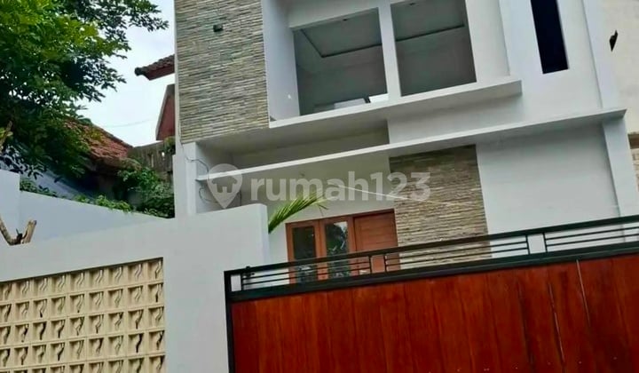 Rumah Baru 2 Lantai di Ayani Utara Denpasar Siap Huni