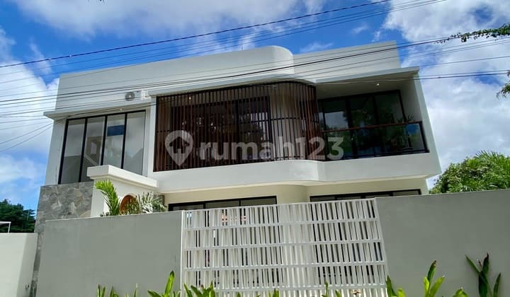 Villa Modern Tropis Baru Ungasan Dekat Pantai Melasti | Freehold