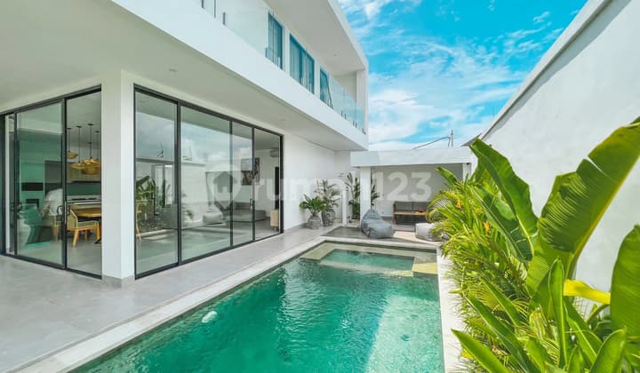 Luxury 3 Bedroom Villa SHM in Seminyak with Rice Field View