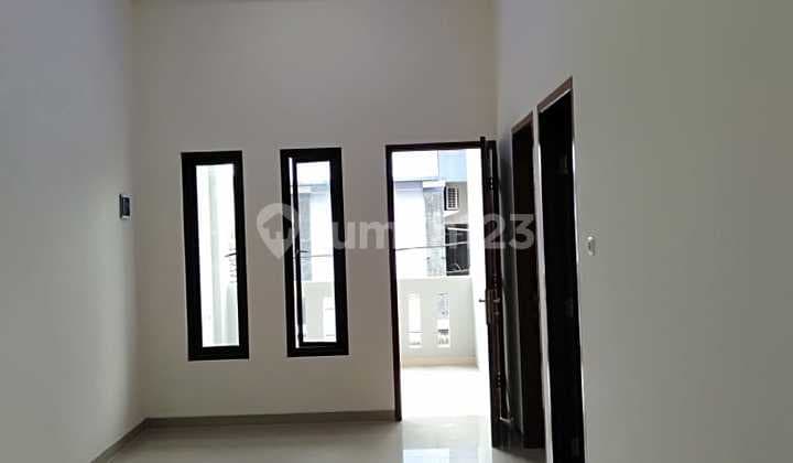 2-Story House in Poris Indah Tangerang Strategic Location Negotiable