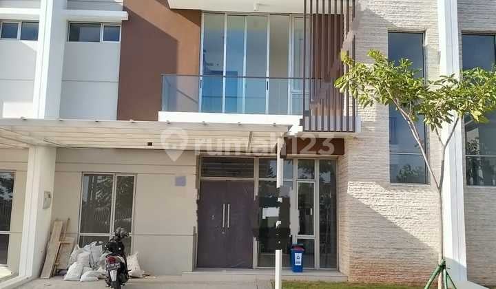 Rumah 2 Lantai di Pantai Indah Kapuk 2 Siap Huni Harga Oke