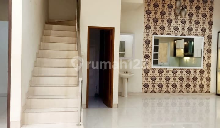 Dijual Cepat Rumah Mewah Semi Furnished di Citra 3 Nego