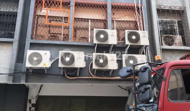 Ruko 4 Lantai Kondisi Siap Untuk di Pakai di Kota Tua