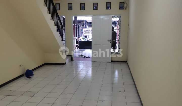 Rumah Siap Huni di Permata Palem Jakarta Barat Lokasi Strategis