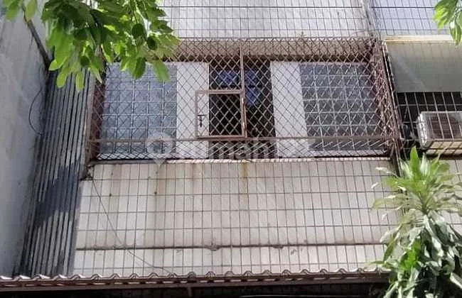 For Rent: 3.5-Story Shop House in Pluit, North Jakarta, Prime Location For Rent: 3.5-Story Shop House in Pluit, North Jakarta, Prime Location