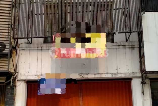 3-Story Shophouse in Serpong Raya, Strategic Location, Negotiable