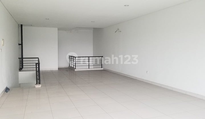 Ruko 3 Lantai Siap Pakai di Jati Uwung Tangerang Strategis