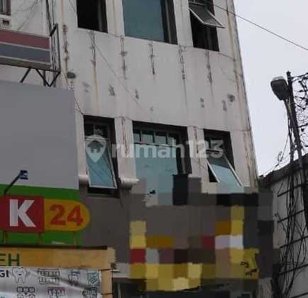 Ruko 4 Lantai di Cikini Jakarta Pusat Lokasi Strategis Nego