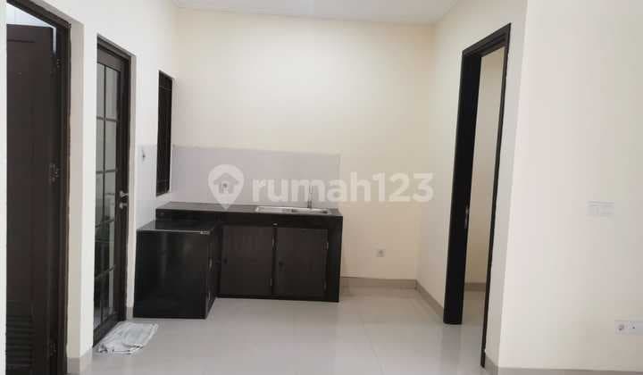 Rumah Siap Huni di Green Village Tangerang Strategis Nego