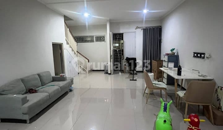Rumah Bagus 2 lantai di Magnolia Park Tangerang Siap Huni Nego