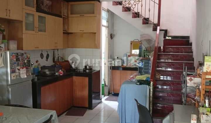 Rumah Bagus Siap Huni di Taman Palem Lestari Jakarta Barat