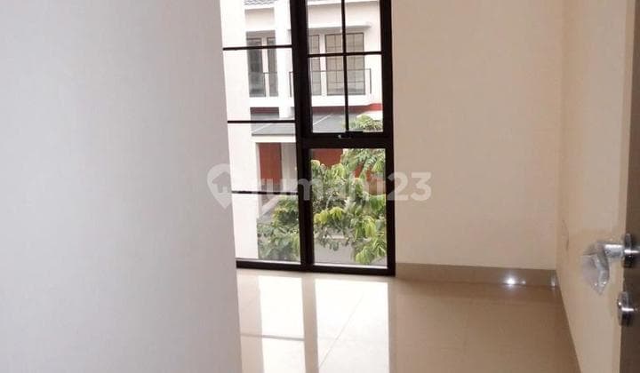 Rumah Siap Huni di Green Village Boulevard Tangerang Strategis