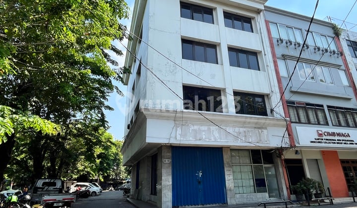 4-Story Shop House for Sale in Shop House Complex Near Pasar Atom Surabaya