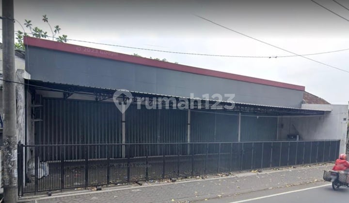 4-unit row of shop houses on Letjen Sutoyo, Waru, Sidoarjo, For Sale/Rent.