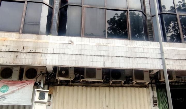 Ruko Jual di Ambengan Plaza, Pusat Kota Surabaya, Parkir Luas