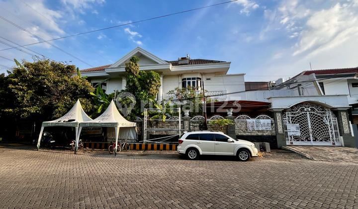 Rumah mewah dijual/sewa di Raya Panjang Jiwo Permai, Tenggilis Surabaya