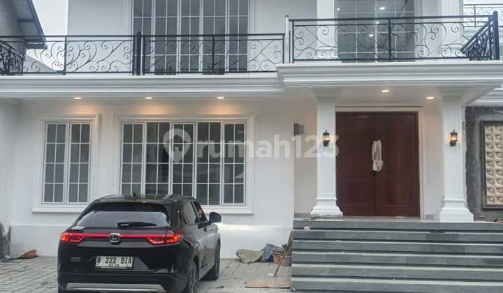 Dijual Rumah Baru American Classic 3 Lantai Rooftop di Sentul City