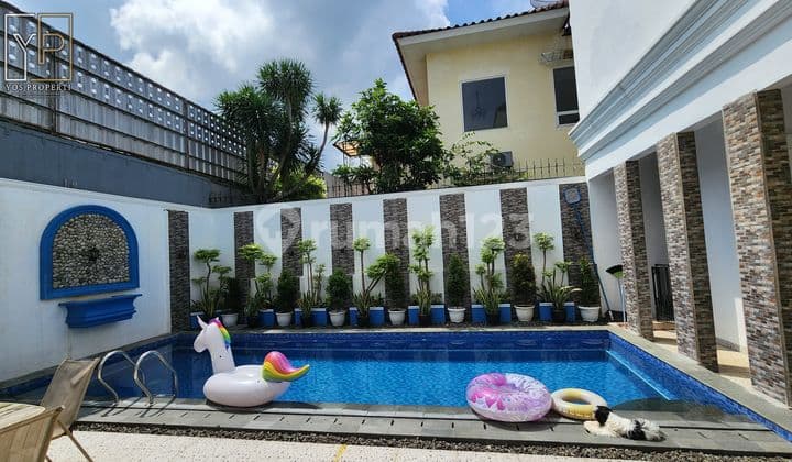 Rumah Mewah Siap Huni Lengkap Pool di Cluster Elite Sentul City