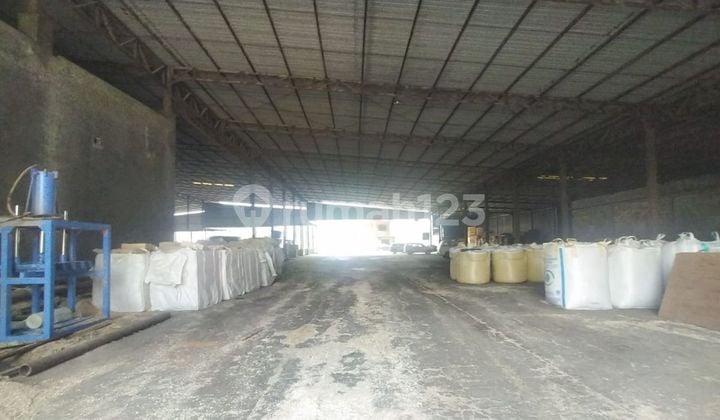 For Sale Active Pellet Factory on Mayjend Sungkono Street, Kebomas, Gresik