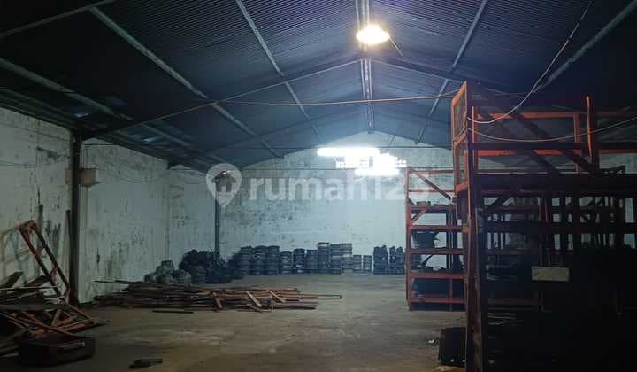 Murah Dijual Rumah Usaha Gudang. Area Ploso Surabaya