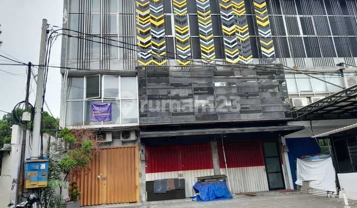 Cheap Unit For Sale, Shop House Near Diponegoro Main Road, Bogowonto Street.