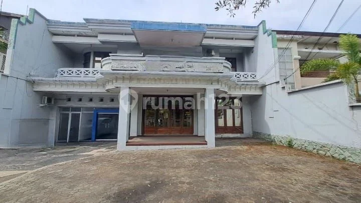 Dijual Rumah 2 lantai Siap Huni Jalan Raya Joyoboyo.