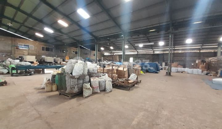 Dijual Gudang Jalan Raya Tanjungsari, Surabaya Negotiable