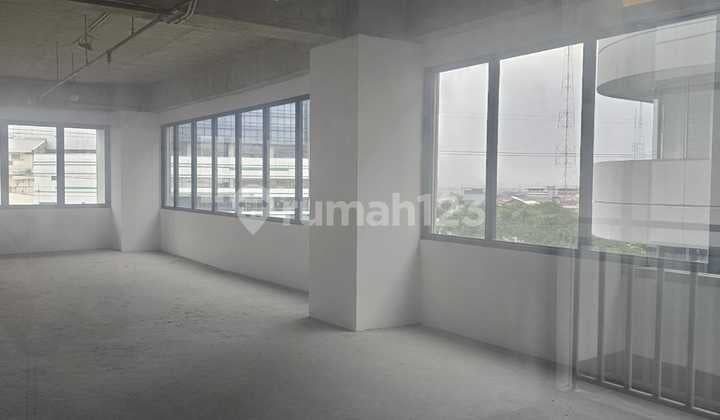 Disewakan Kantor di Spazio 6..., Surabaya Barat Dpan Pakuwon Mall