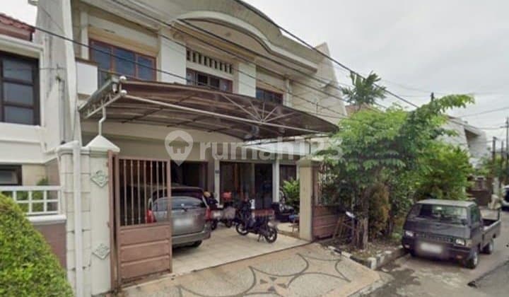 Low Price, Ready-to-Move-In House for Sale in Manyar Kertoarjo, East Surabaya