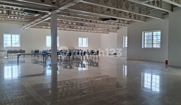 Gedung Sewa Premium 7 Lantai Jl Raya Basuki Rahmat Surabaya Pusat