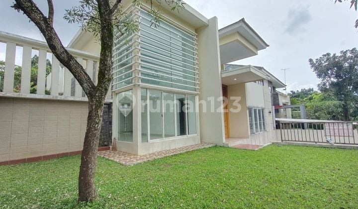 Rumah Bagus Cluster Depan, Halaman Luas Dekatke Aeon Mall