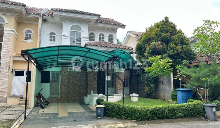 Rumah Semi Furnished Posisi Hook depan Taman Shm Sentul City