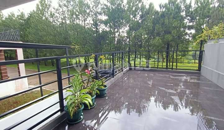 Rumah Bagus, Kolam Renang. Siap Huni Cluster Depan Dekat Ke Apoong