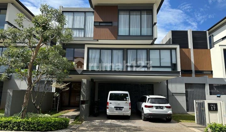 Relaxing , Comfortable, & Eksklusif Cluster Lyndon di Navapark BSD City dengan View Botanical Park