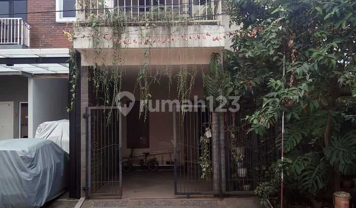 2-Story House for Rent in Permata Green Cinere