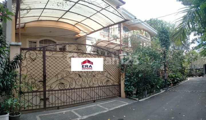 2-Story House on Denpasar Street Kuningan