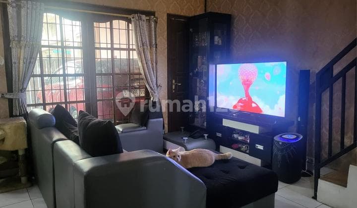 Rumah Siap Huni 2 Lantai di Pulomas , Jakarta Timur