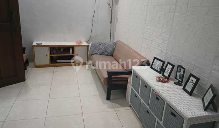 Rumah Siap Huni 2 Lantai di Senen Jakarta Pusat