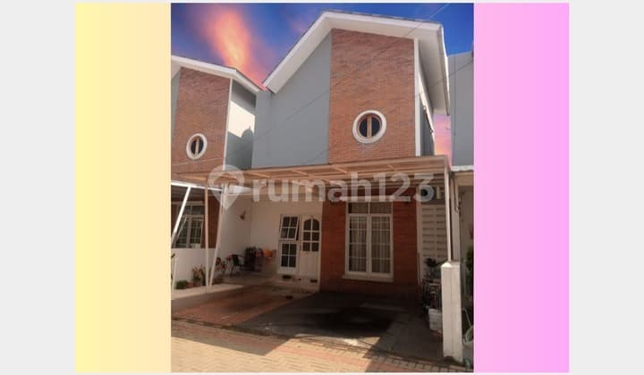 Rumah Arcamanik bandung siap huni Gaya America Clasic